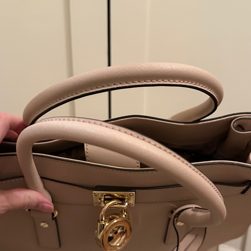 Michael Kors Hamilton Large Pink Saffiano Leather Tote Bag Gold Hardware - Picture 8 of 10